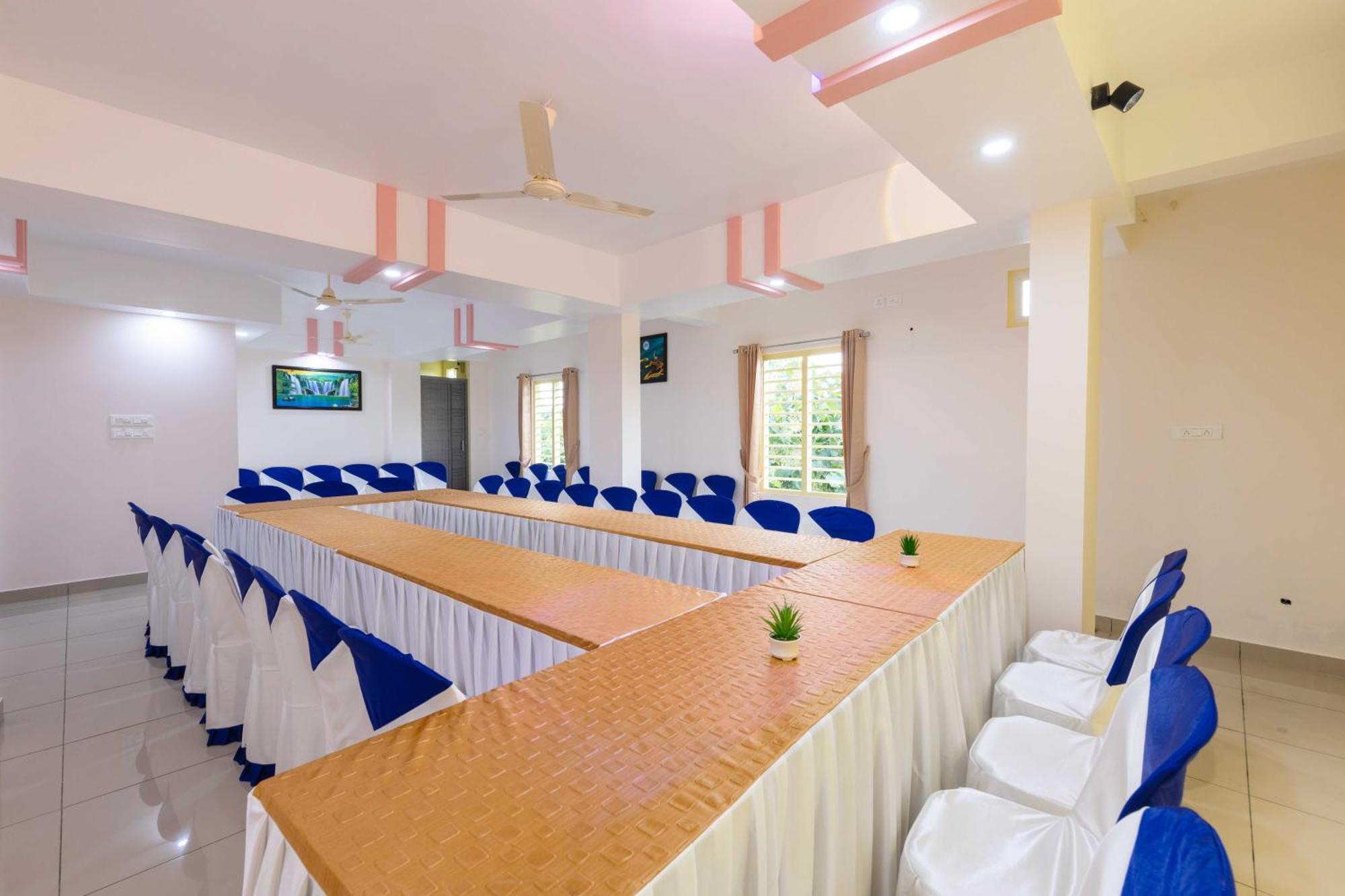 Treebo Airsuite Airport Hotel Kochi Екстериор снимка